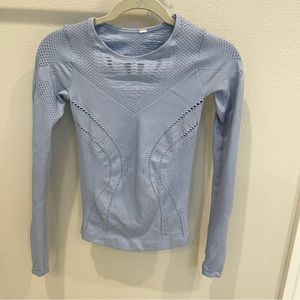 ALO YOGA cropped long sleeve top with eyelet details